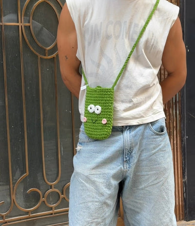 Phone pouch